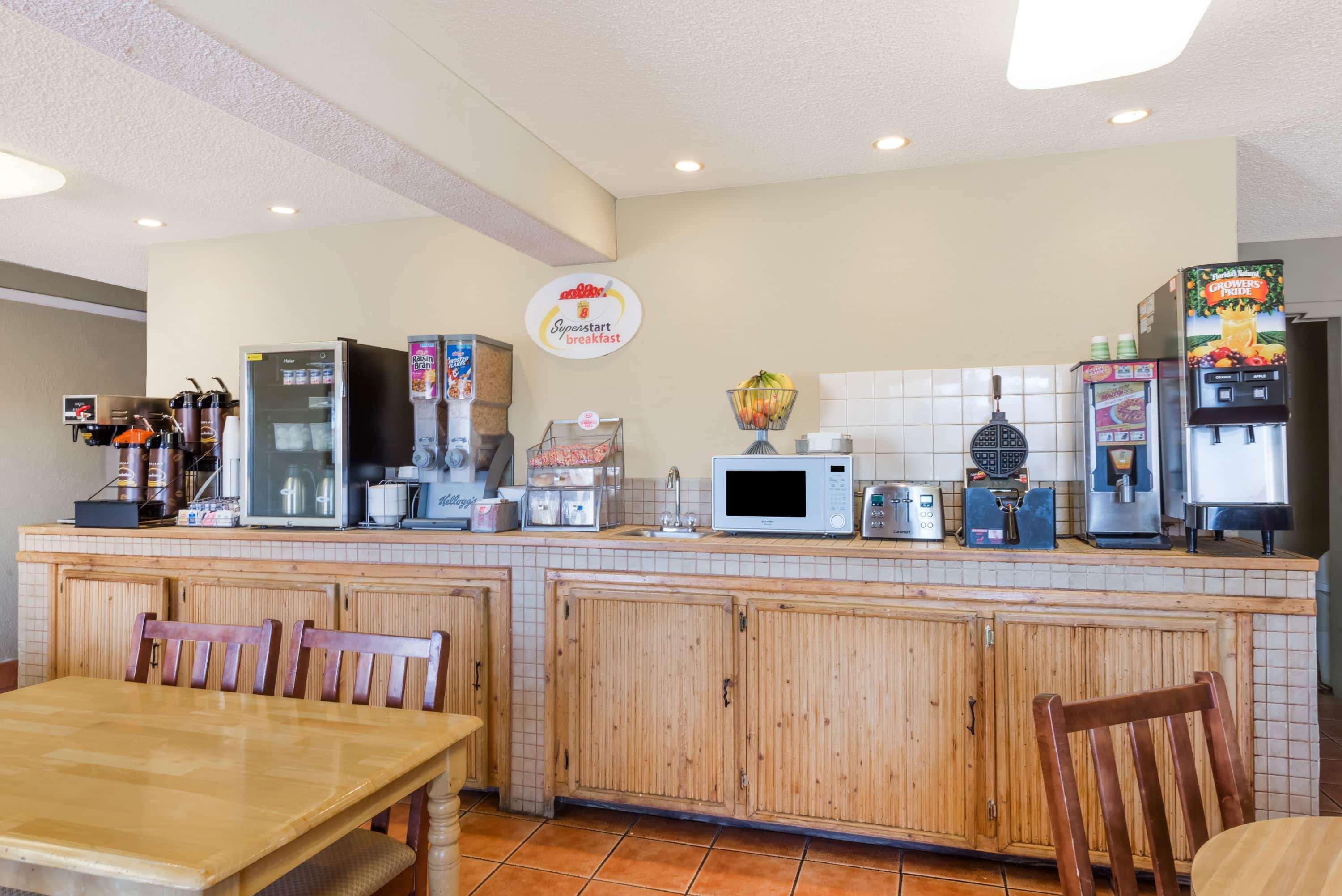 Super 8 By Wyndham Socorro Motel Luaran gambar