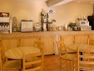 Super 8 By Wyndham Socorro Motel Restoran gambar